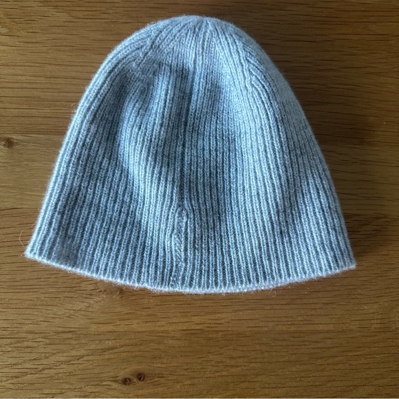 Soft Knit Baby Hat and Booties Set - Light Gray - Picture 3 of 4